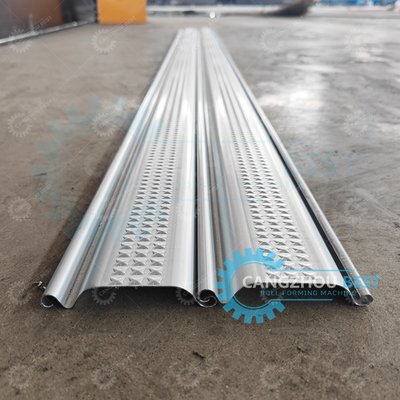 หนาเหล็ก 0.8 มิลลิเมตร ความแตกต่างการสลักชัตเตอร์ โปรไฟล์ประตูม้วน Roll Forming Machine