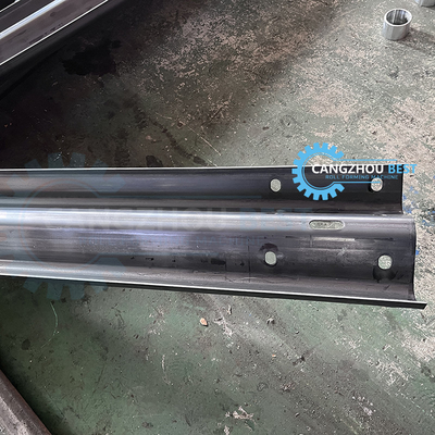 หนาเหล็ก 4 มิลลิเมตร เหล็กการเปลี่ยนแปลงอย่างรวดเร็ว 2&amp;3 คลื่น Crash Barrier Roll Forming Machine