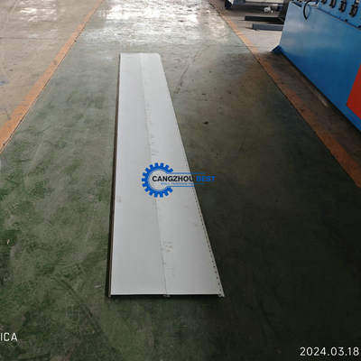 โปรไฟล์เหล็กเหล็กเหล็กฝั่งกําแพงรั้วการทํา รอลล์เครื่องปั้น