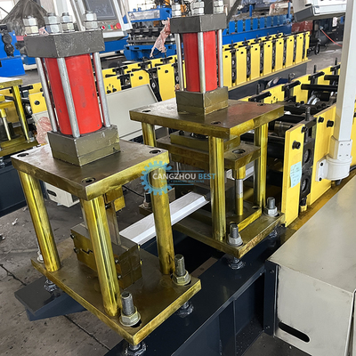 PLC การควบคุม ไฮดรอลิก Mold ตัด T Profile รูปทรง V รั้วทําเหล็ก Roll Forming Machine