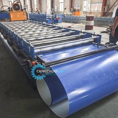 สีเหล็ก PLC การควบคุม ไฮดรอลิกกด &amp; ตัด Zee Roof Tile Roll การสร้างเครื่อง