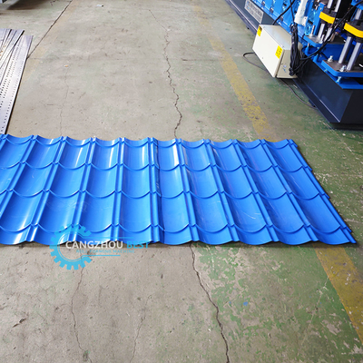 สีเหล็ก PLC การควบคุม ไฮดรอลิกกด &amp; ตัด Zee Roof Tile Roll การสร้างเครื่อง