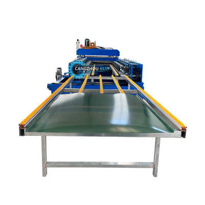 อัตโนมัติเปลี่ยนขนาด PU Liner Steel Profile Roof Sheet Roll Forming Machine สําหรับ 0.3-0.8 มิลลิเมตร