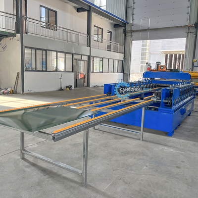 อัตโนมัติเปลี่ยนขนาด PU Liner Steel Profile Roof Sheet Roll Forming Machine สําหรับ 0.3-0.8 มิลลิเมตร