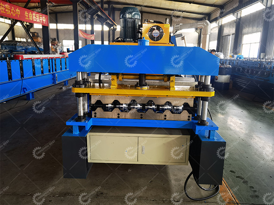 เครื่องปรับปรุงกระดาษหลังคา 8-15m / min ความเร็ว ไฮดรอลิกตัดความยาวใด ๆ การตัดสําหรับธุรกิจ