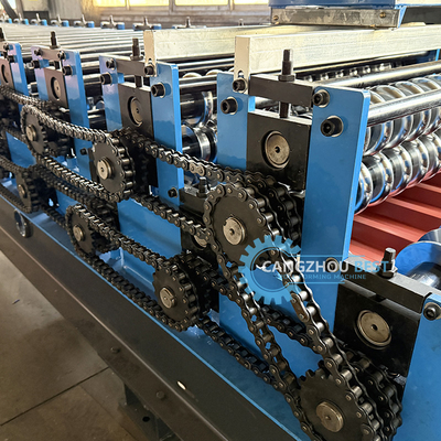 โปรไฟล์เหล็กเหล็ก 686 762 เครื่องปั้นแผ่นหลังคาชั้นสองแบบแบบกลมเย็น