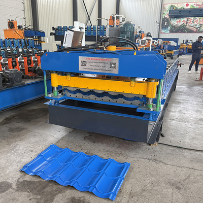 เครื่องปรับปรุงแผ่นผนังหลังคาโลหะที่ควบคุมโดย PLC