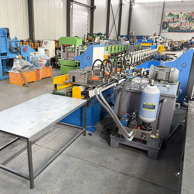 เครื่องขึ้นรูปม้วนโครงเพดาน T Grid แบบ T24X26 พร้อมเจาะรูไฮดรอลิกความเร็วสูง