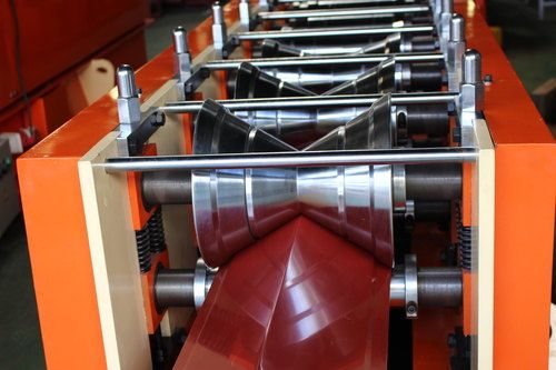 กึ่งอัตโนมัติ 3P Ppgi Ridge Cap Roll เครื่องขึ้นรูป 0